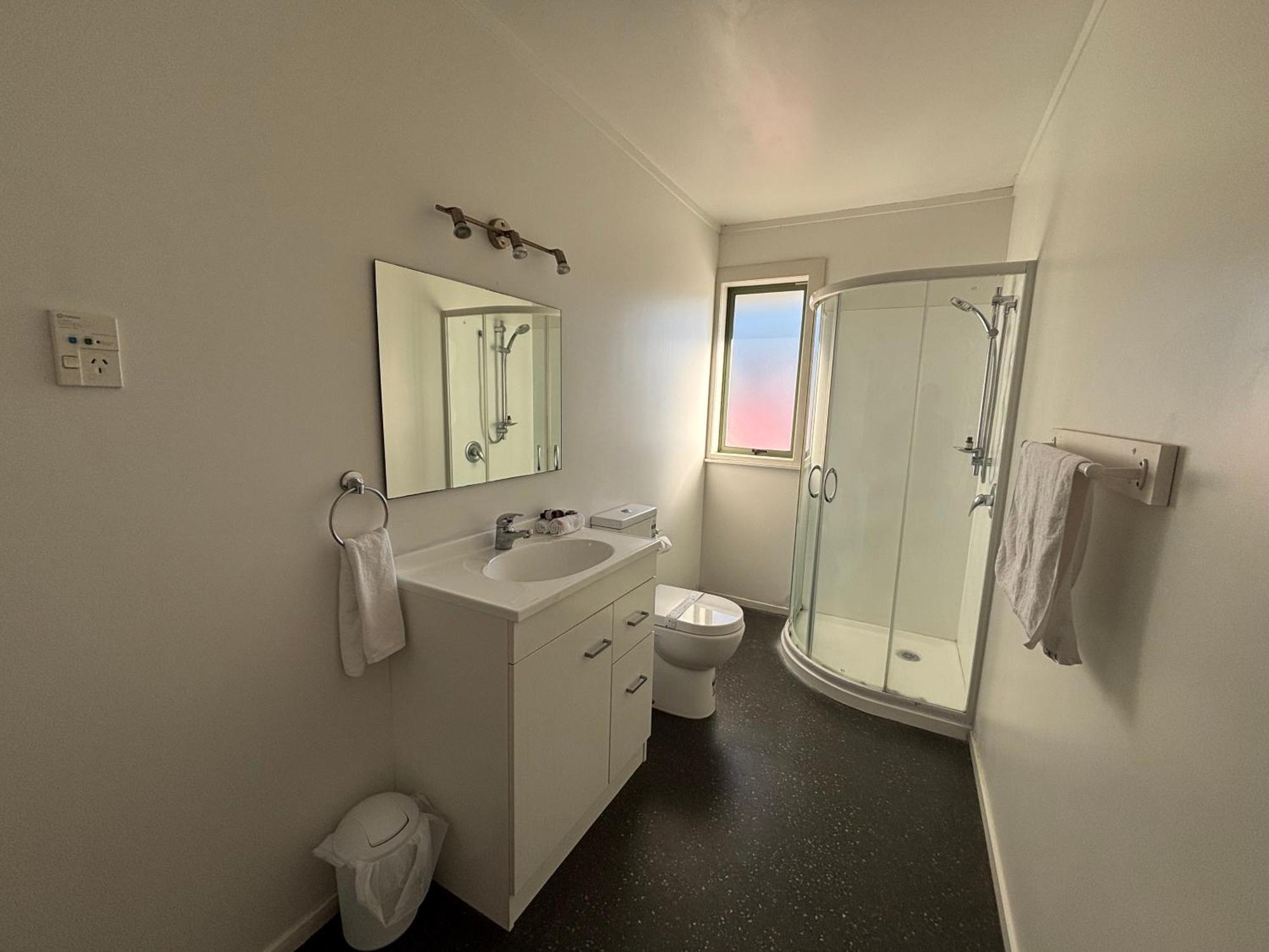 Leopard Hotel Waipukurau Exterior photo